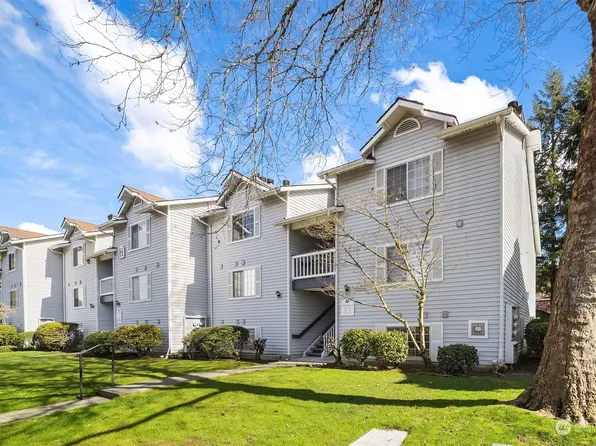 7453 Newcastle Golf Club Road #H105, Newcastle, WA 98059