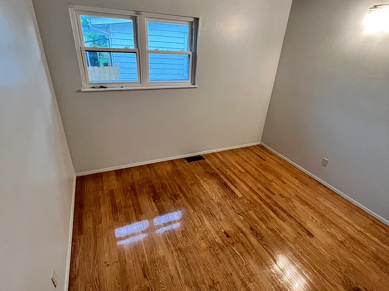 345 Moule Dr — Photo 12