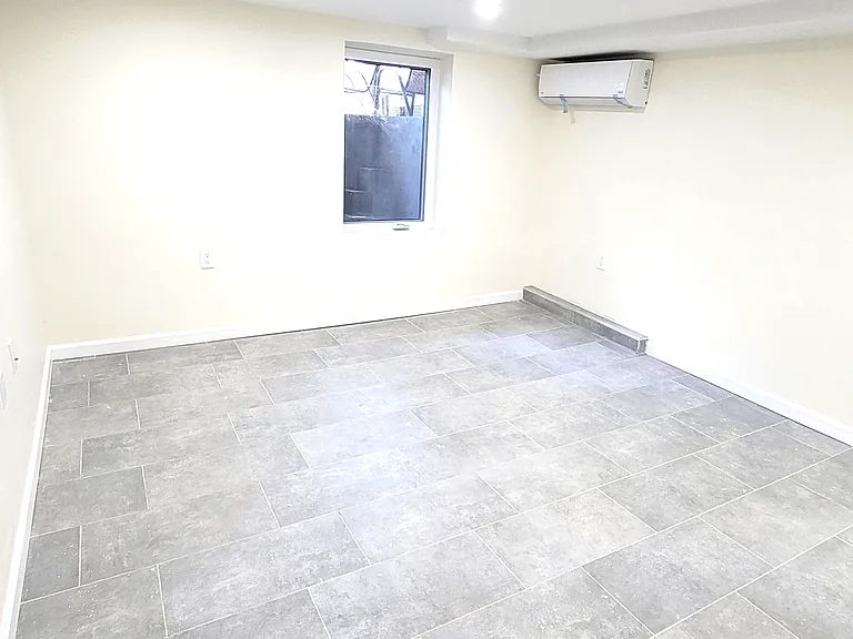 170-20 Lithonia Ave #1B — Photo 11