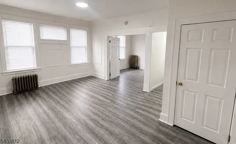 3 bed, 1.0 bath, $2,375 — Photo 3