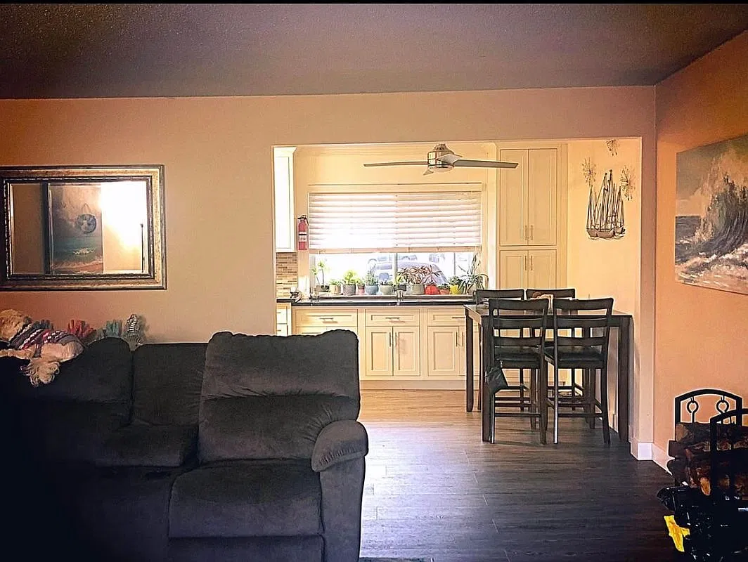 1 bed, 1.0 bath, 1130 sqft, $1,300 — Photo 3