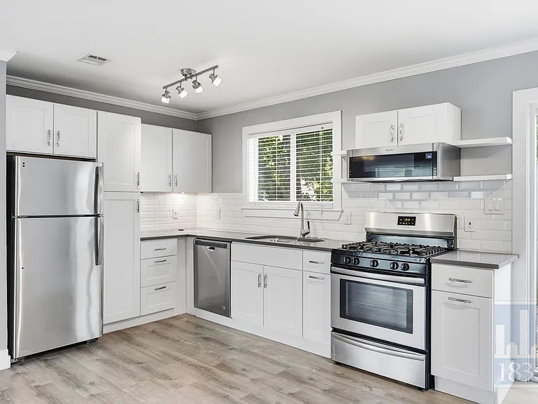 1103 Booker Ave #A — Photo 8