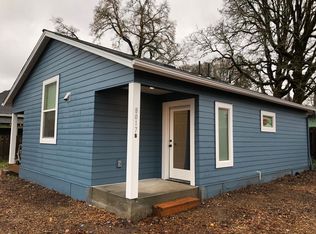 8017 SW Pine St, Portland, OR 97223