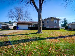 2542 Burgener Dr, Decatur, IL 62521