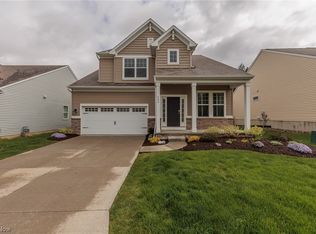 202 Side Saddle Ln, Berea, OH 44017