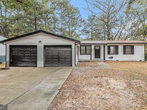 6199 Holiday Blvd, Forest Park, GA 30297