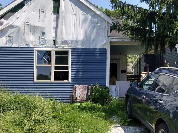 1009 N 18th St, Elwood, IN 46036