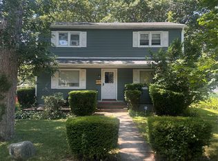 61 11th Avenue, Huntington, NY 11746