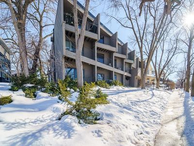 3033 E Bde Maka Ska Pkwy APT 303, Minneapolis, MN, 55408