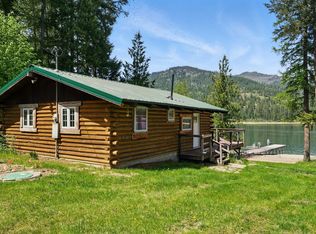 527 W Seneacquoteen Rd, Priest River, ID 83856