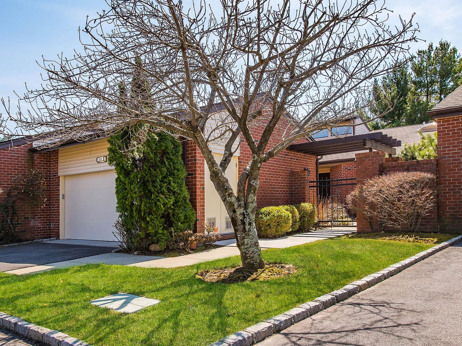 282 Swan Ct, Manhasset, NY 11030 Zillow