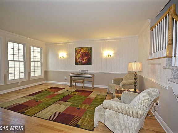 3rd image of 15774 Cool Spring Dr