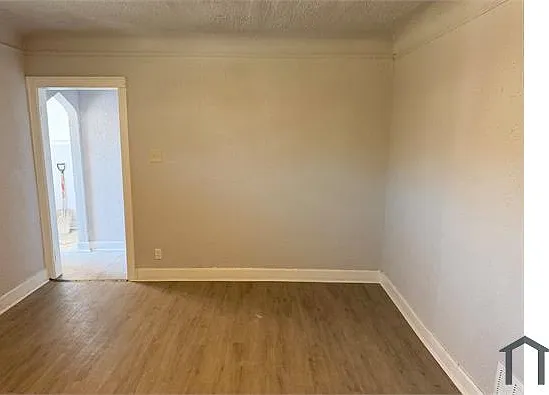 4 bed, 1887 sqft, $1,895 — Photo 2