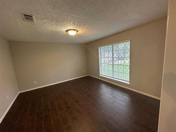 3rd image of 9939 Valley Park Dr