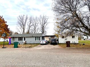 3910 Phoenix Dr, Lansing, MI 48911