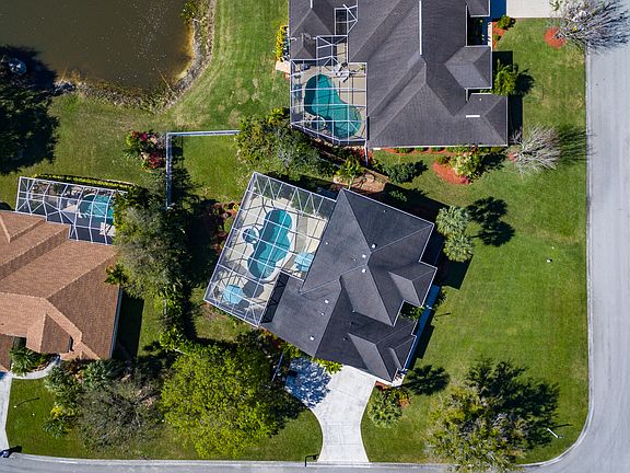 3rd image of 4218 SW Brookside Dr