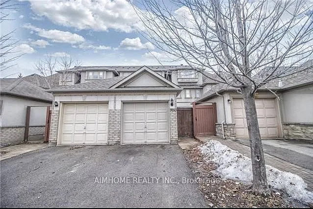 9013 Yonge St — Photo 4