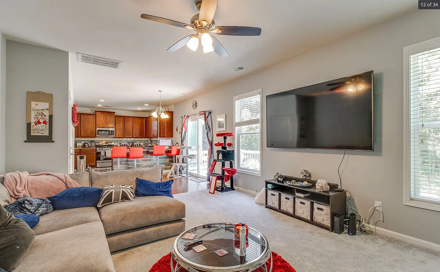 4 bed, 2158 sqft, $3,000 — Photo 3