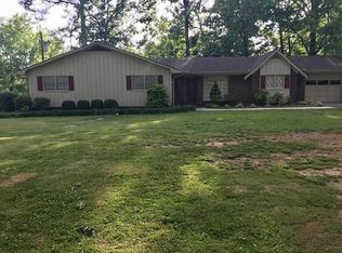 1005 NE Lakeview Ln, Russellville, AL 35654