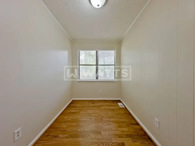 1036 Rose Hill Cir — Photo 19