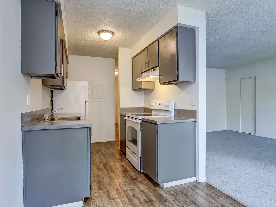 119 - Tyee Apartments
