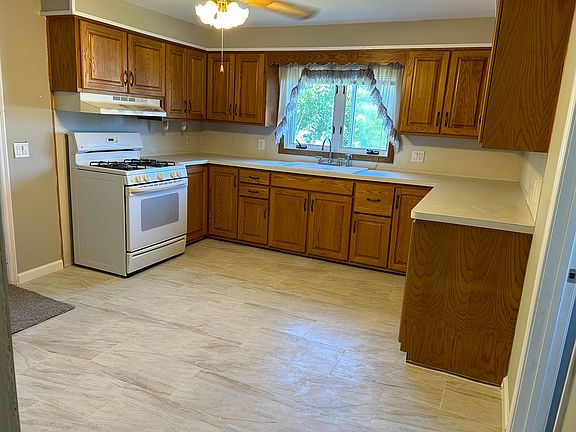 5th image of 920 Roland Ave