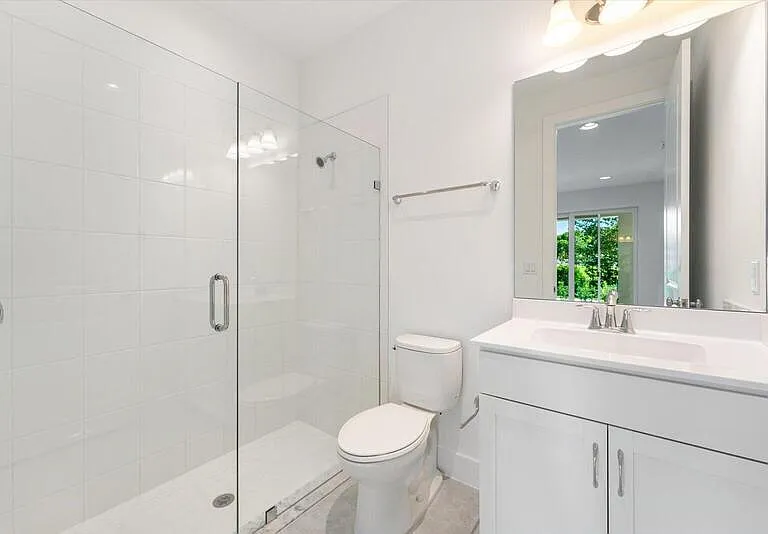 12546 Gross Pointe Dr — Photo 17
