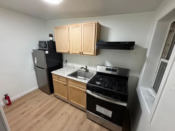 74 Irvine Turner Blvd Floor 3, Newark, NJ 07103