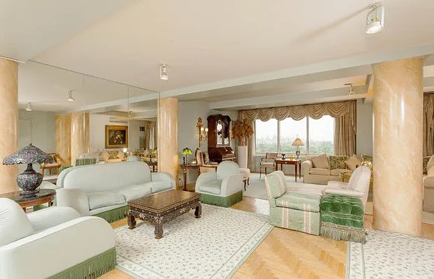 Rented by NY NY Condo, Inc | media 37