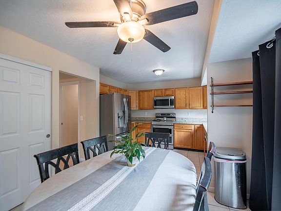 5th image of 7106 Glade Ln