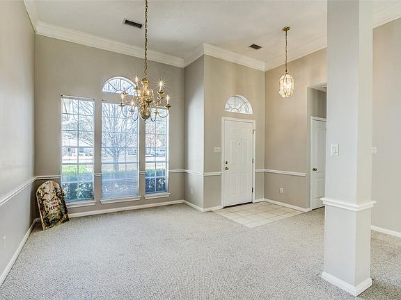 5th image of 411 Mackintosh Dr