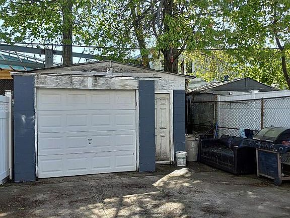 2nd image of 8719 129th St