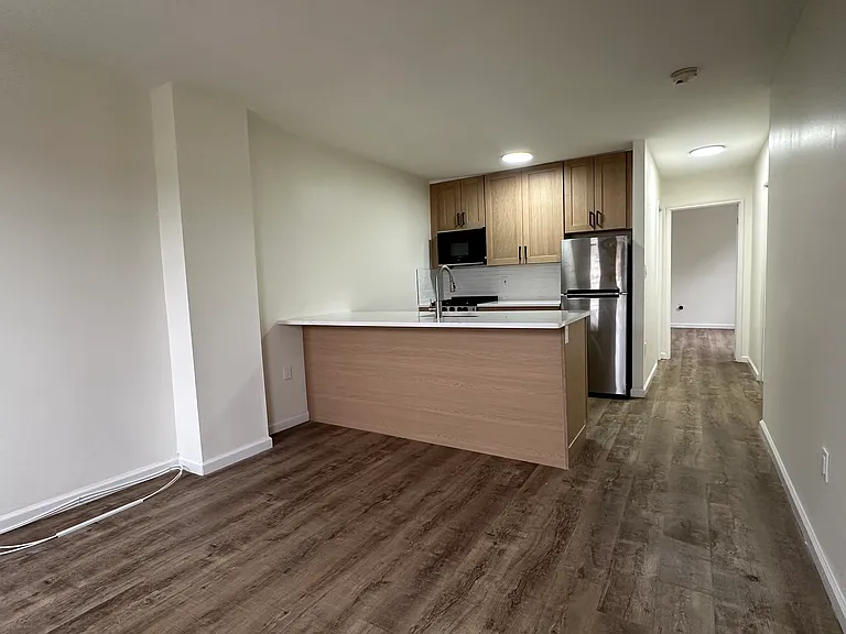 2501 E Ann St #2F — Photo 4