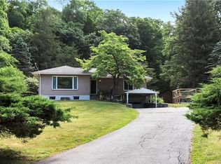 31 Lake Gilead Rd, Carmel, NY 10512