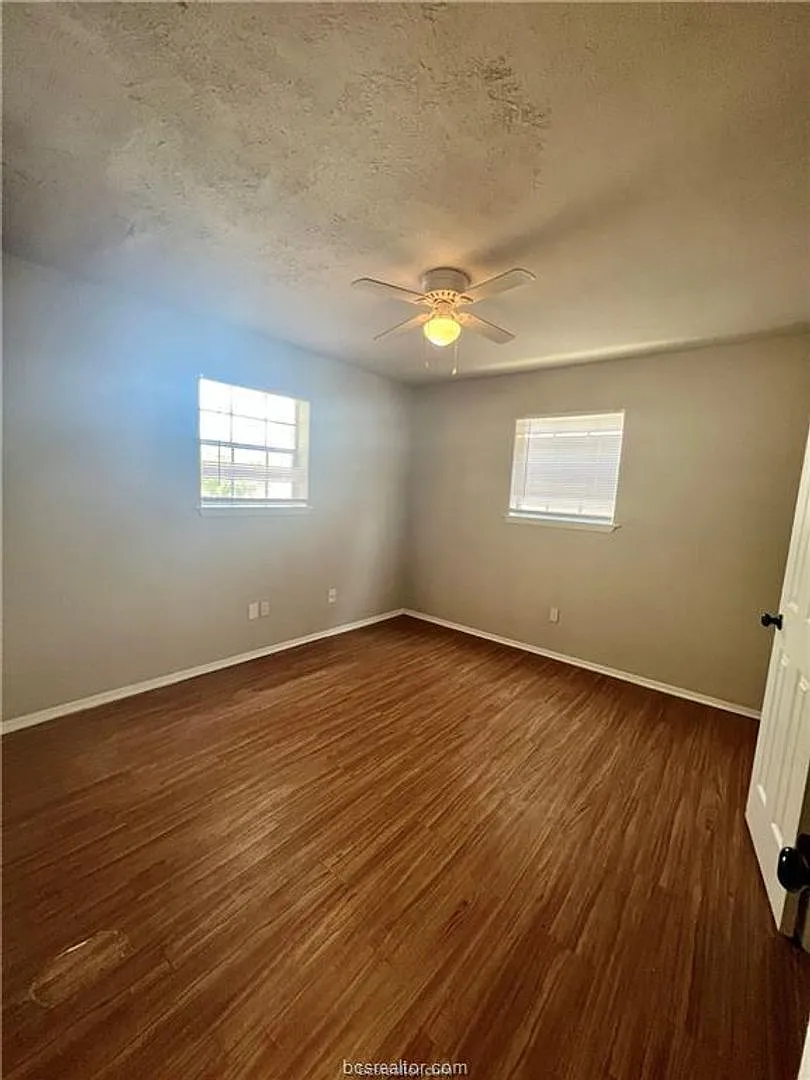 2402 Jaguar Drive — Photo 4