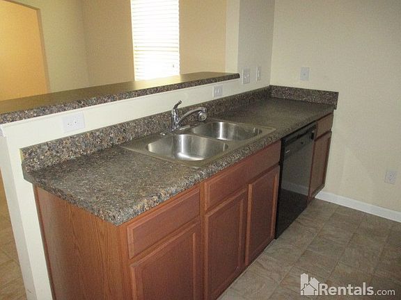 3rd image of 4840 Magnasco Ln
