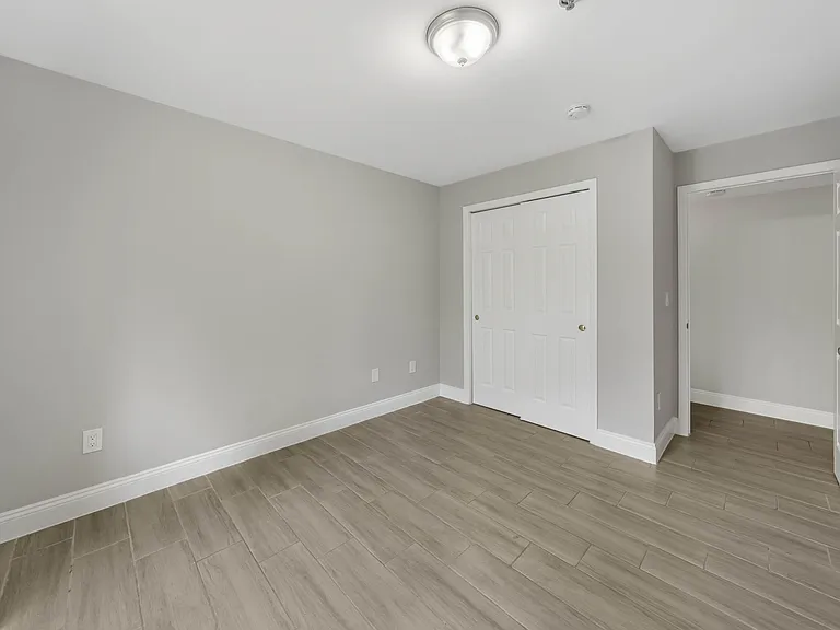 26-28 Avon Avenue - Ground Floor — Photo 10