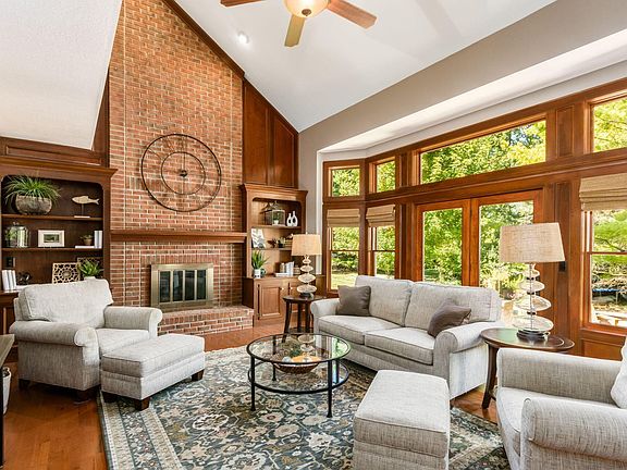 3rd image of 5036 Ballybridge Dr