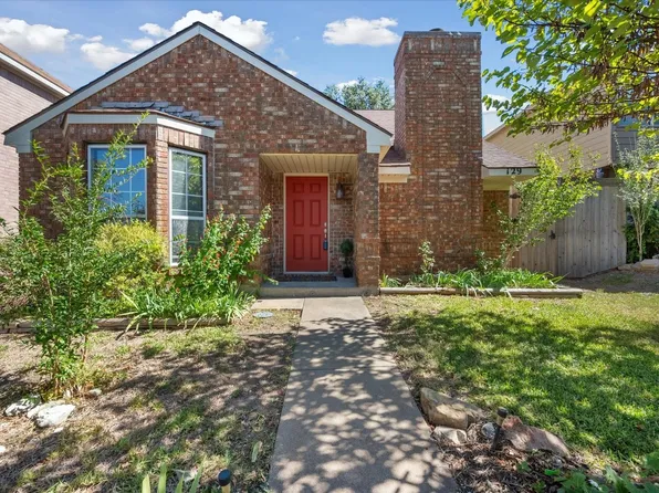 129 Hunter Dr, Cedar Hill, TX 75104