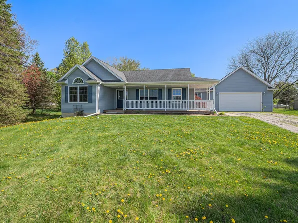 1657 Layton Rd, Fowlerville, MI 48836
