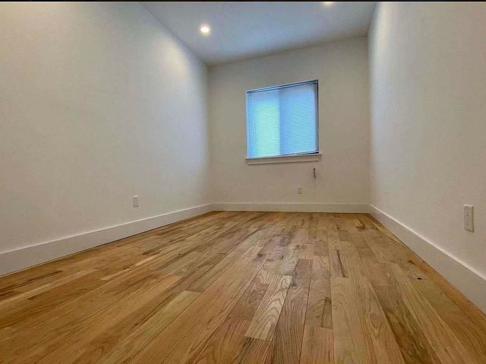 2nd image of 1475 Nostrand Ave #4LA
