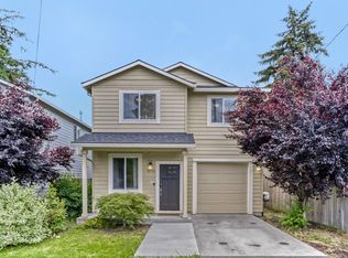 8573 SE Gray St, Happy Valley, OR 97086