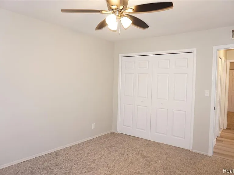 314 Fairgrove St — Photo 10