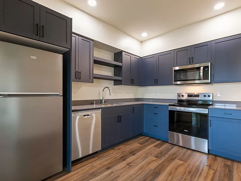 720 Murdock St — Photo 8