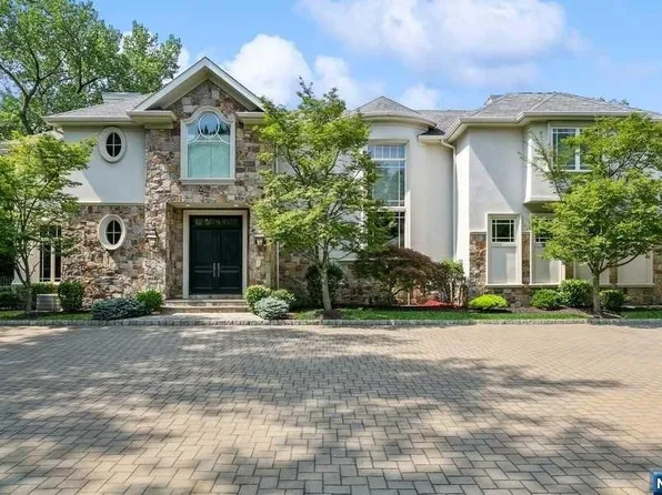 134 Essex Dr, Tenafly, NJ 07670
