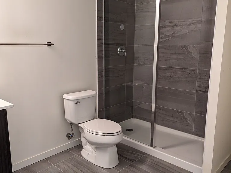 3237 Bayview Ave #901 — Photo 18