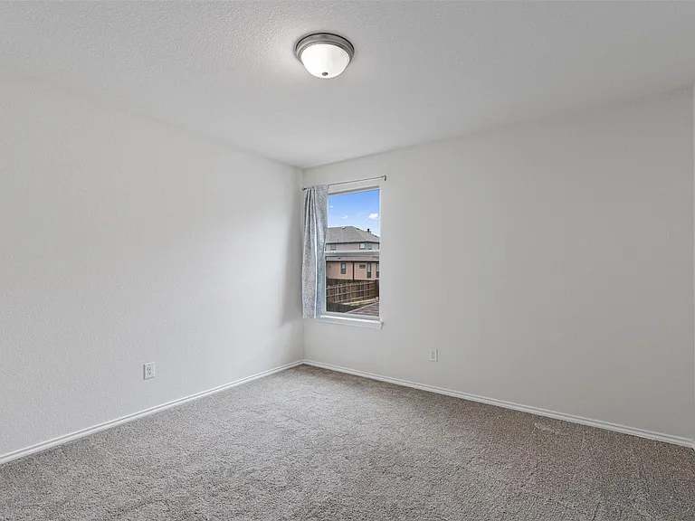 305 Los Cobos Ln — Photo 22