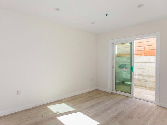 2nd image of 1447 Washington St #7