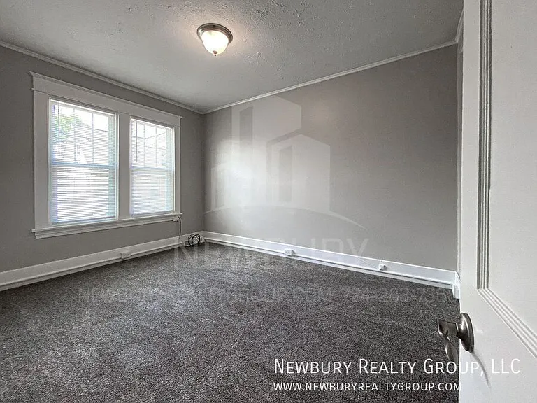 313 Wilson Ave — Photo 34