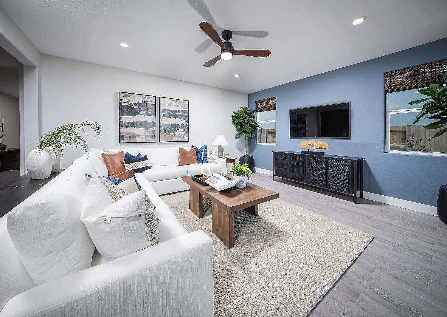 4 bed, 3.5 bath, 3300 sqft, $3,750 — Photo 3